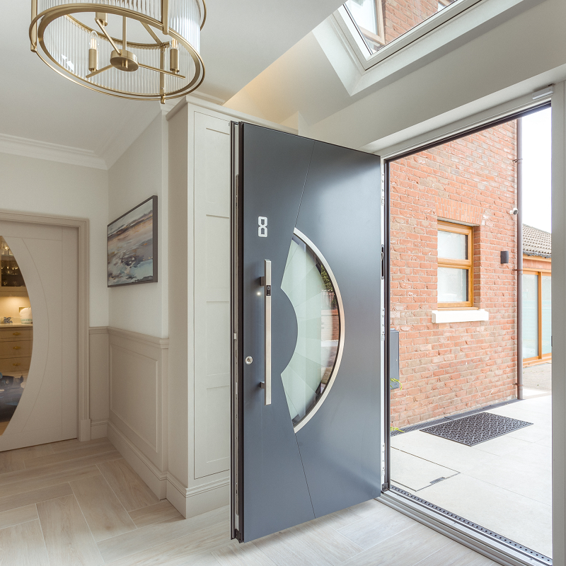Spitfire-S500-Door-with-curved-glass-Gallery-Image-2